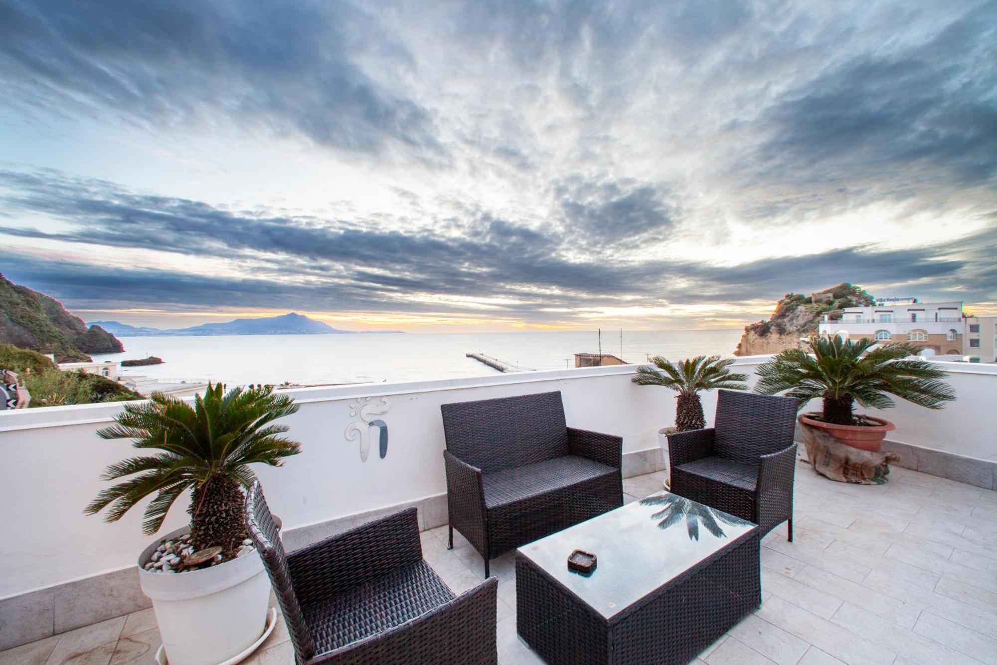 Mh Suites Rooms Apartments Bacoli Eksteriør bilde