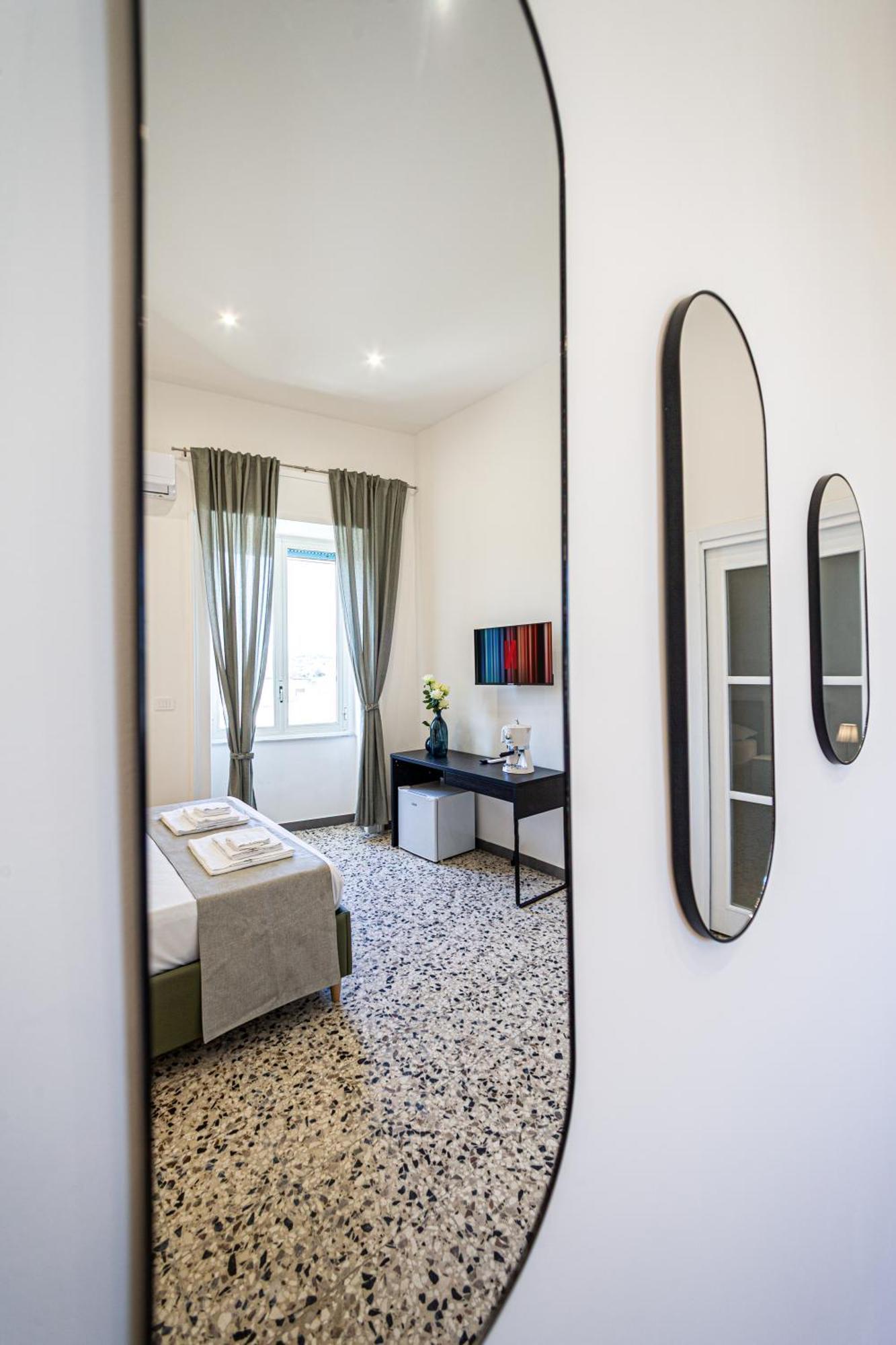 Mh Suites Rooms Apartments Bacoli Eksteriør bilde