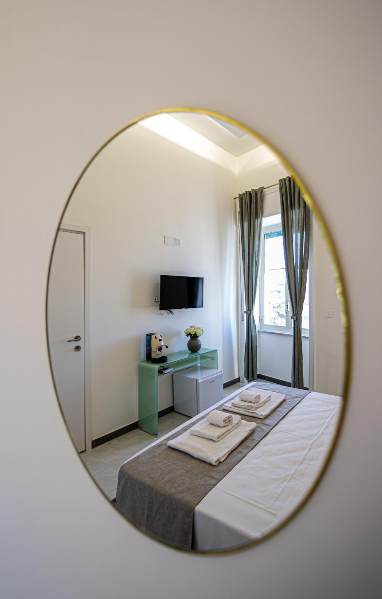 Mh Suites Rooms Apartments Bacoli Eksteriør bilde